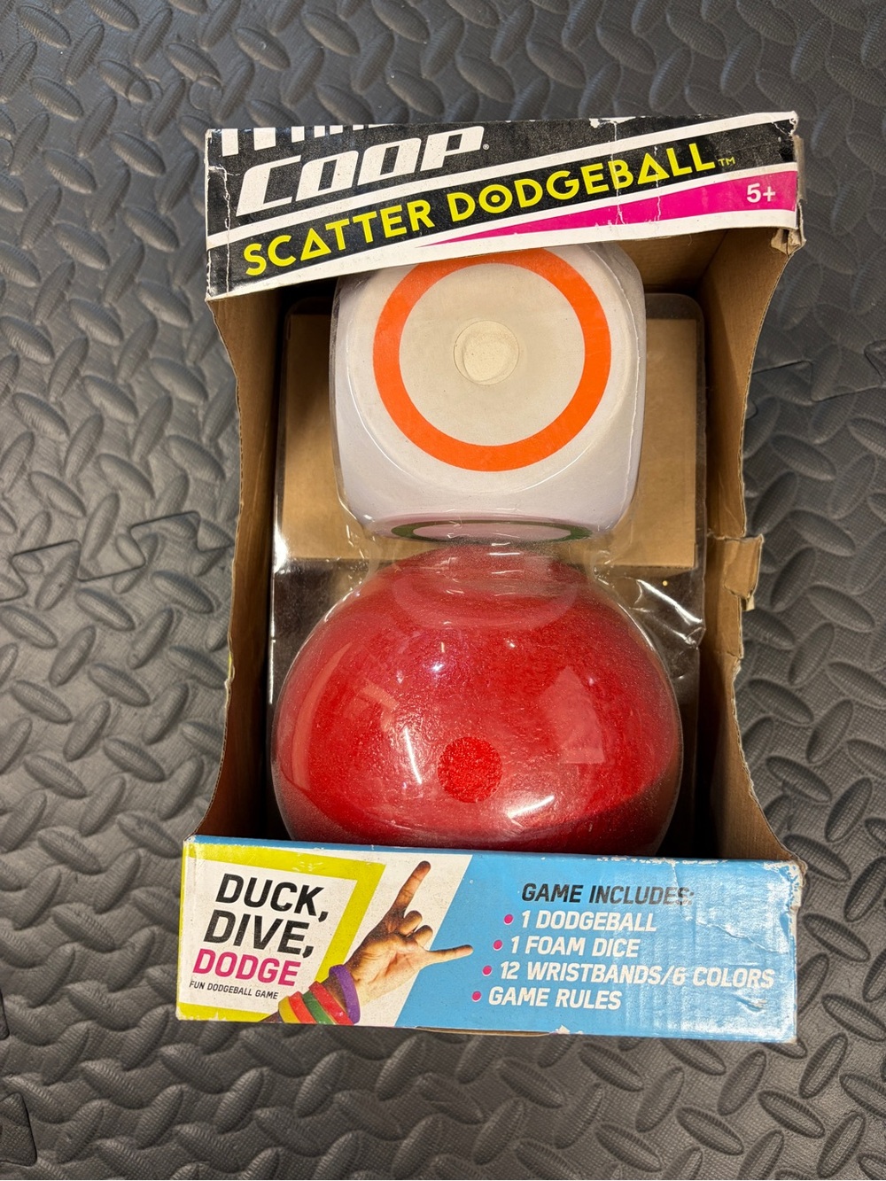 NEW Scatter dodgeball yard game ages 5 and up